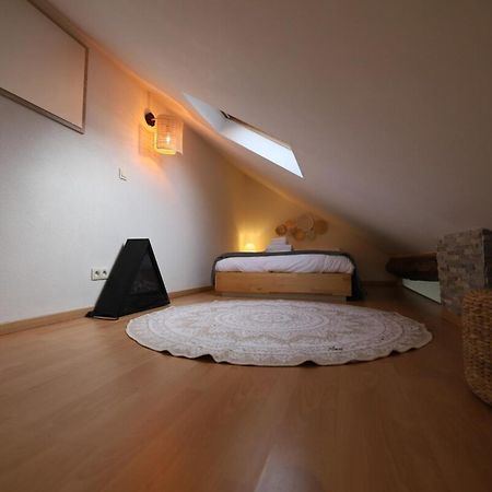 A Little Nest At The Top Floor Annecy Exterior photo